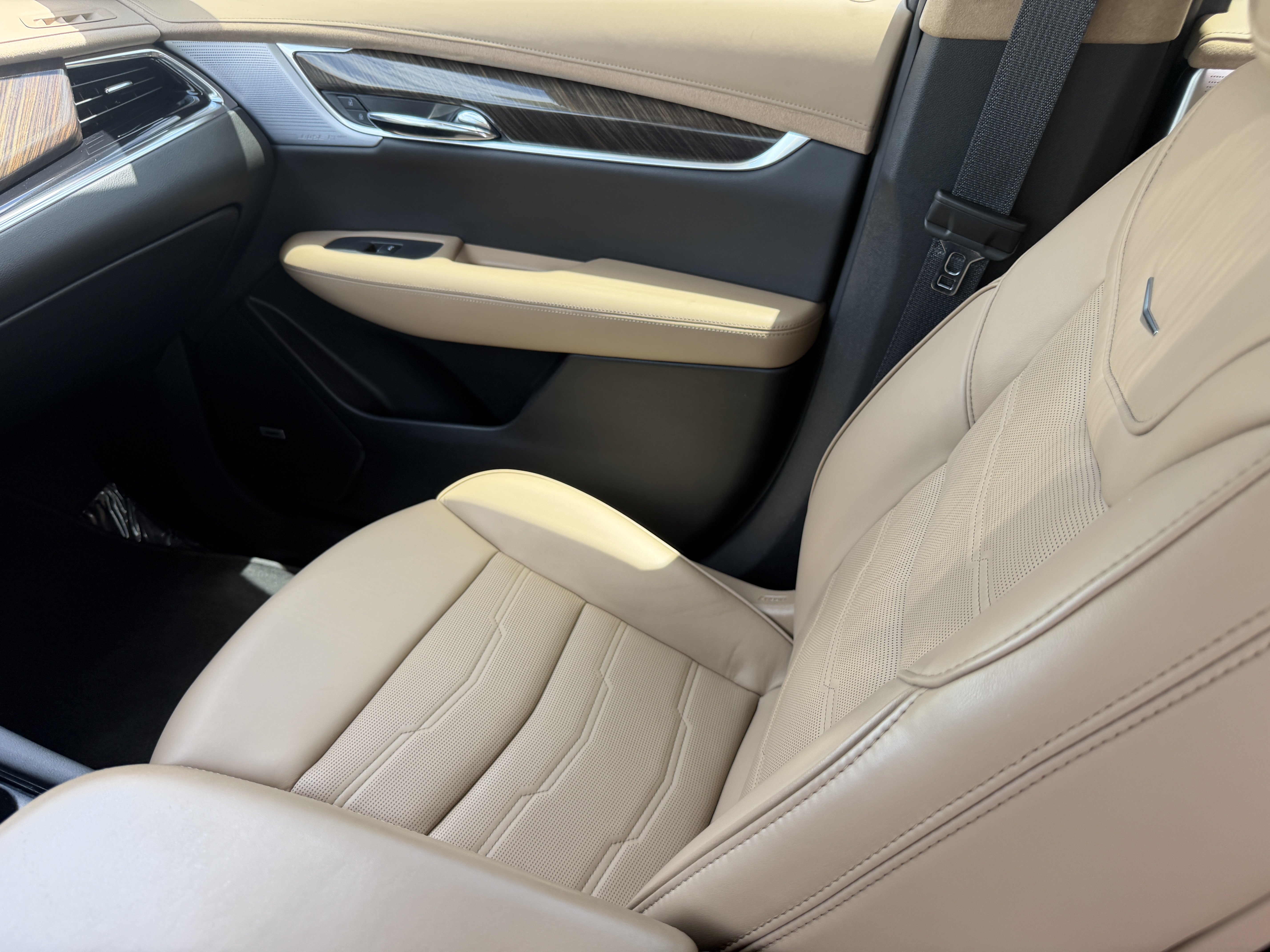 Certified 2023 Cadillac XT6 Premium Luxury w/ Platinum Package FWD image 15