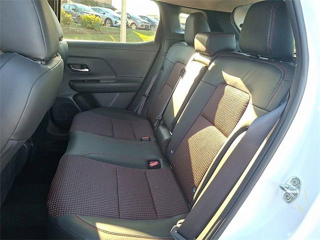 New 2026 Nissan Kicks SR w/ Cold Weather Package image 39