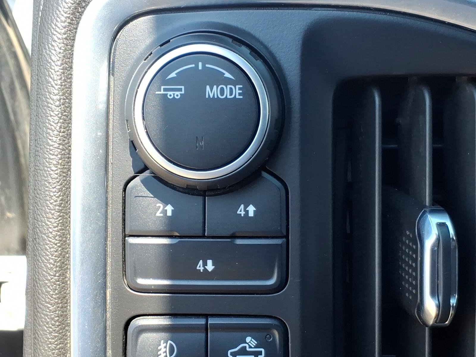 Used 2022 Chevrolet Silverado 2500 LT w/ Convenience Package AWD/4WD image 5