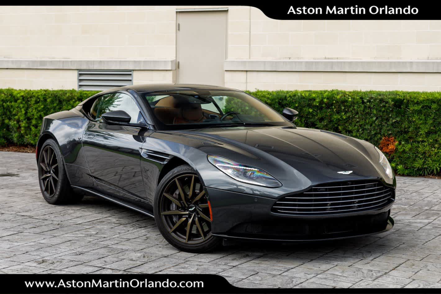 Used 2022 Aston Martin DB11 Coupe RWD image 27