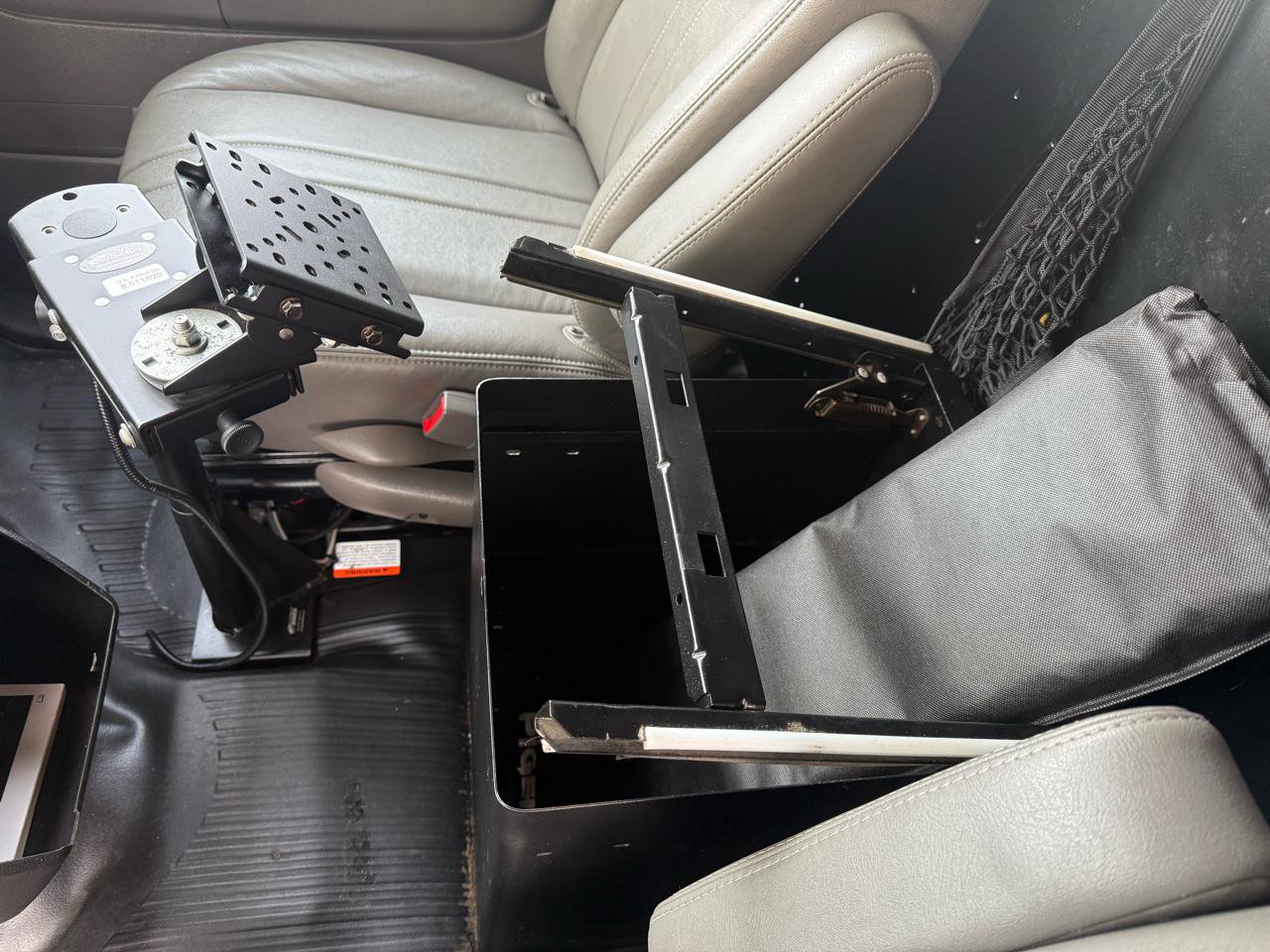 Used 2014 Chevrolet Express 1500 AWD image 17