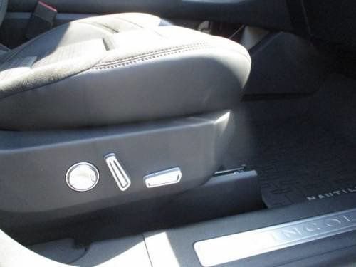 Used 2024 Lincoln Nautilus Reserve w/ Equipment Group 202A image 13