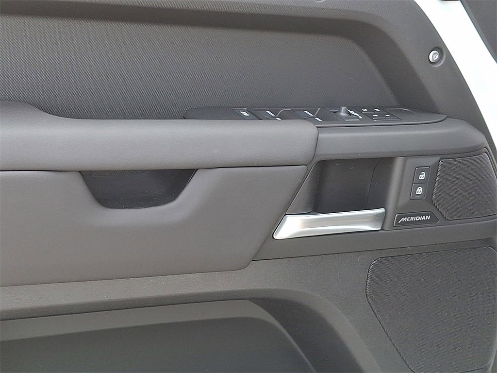 New 2025 Land Rover Defender 110 S image 10