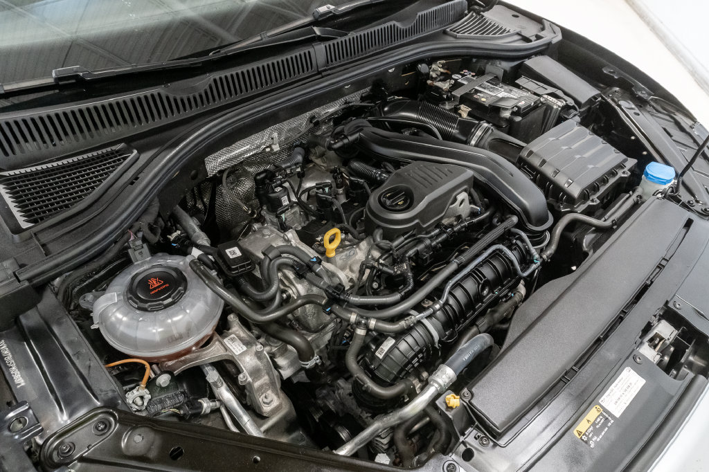 Used 2023 Volkswagen Jetta SEL FWD image 4