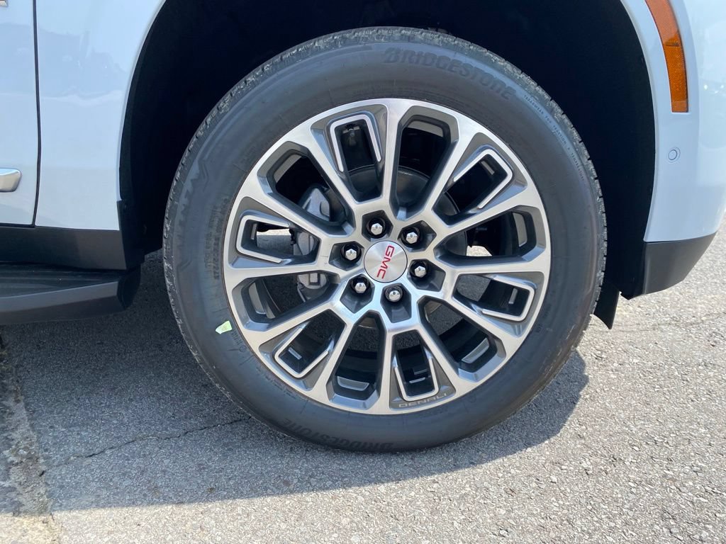 New 2026 GMC Yukon Denali w/ Advanced Technology Package AWD/4WD image 6
