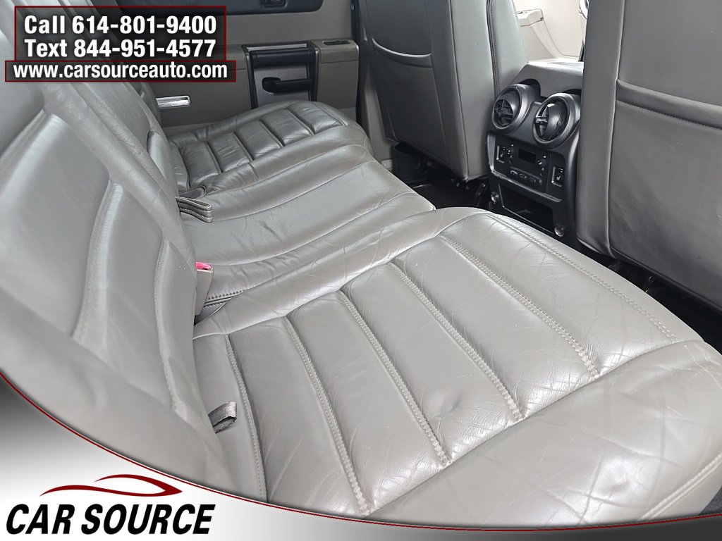 Used 2004 HUMMER H2 w/ Preferred Equipment Group image 23