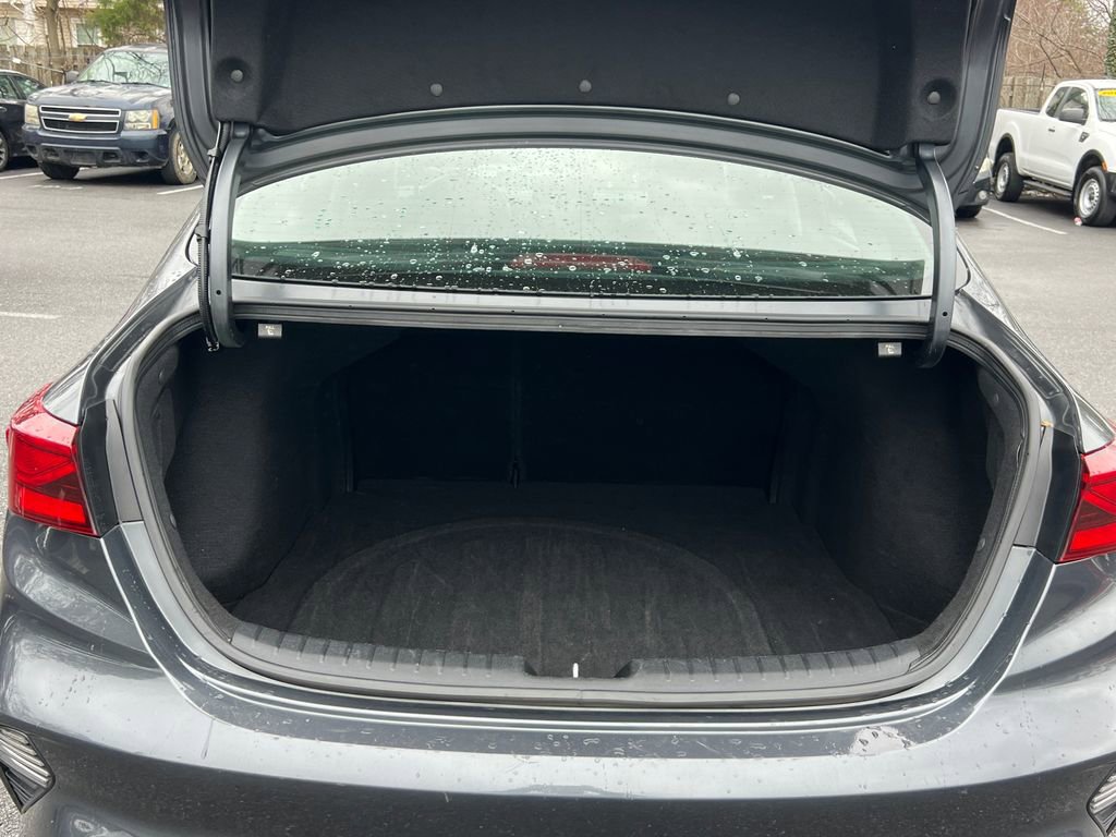 Used 2024 Kia Forte LXS image 12