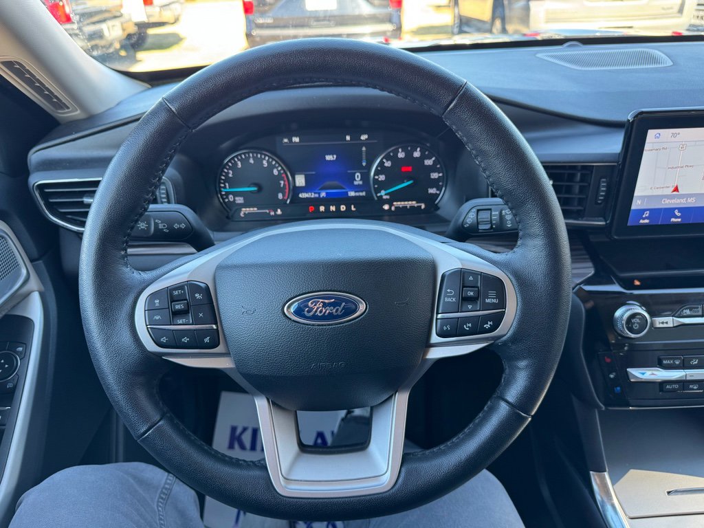 Used 2024 Ford Explorer Limited image 19