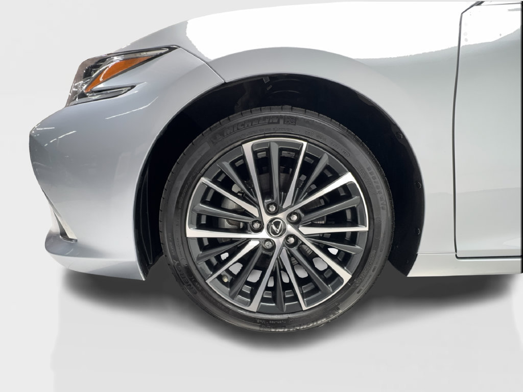 Used 2024 Lexus ES 350 w/ Premium Package FWD image 12