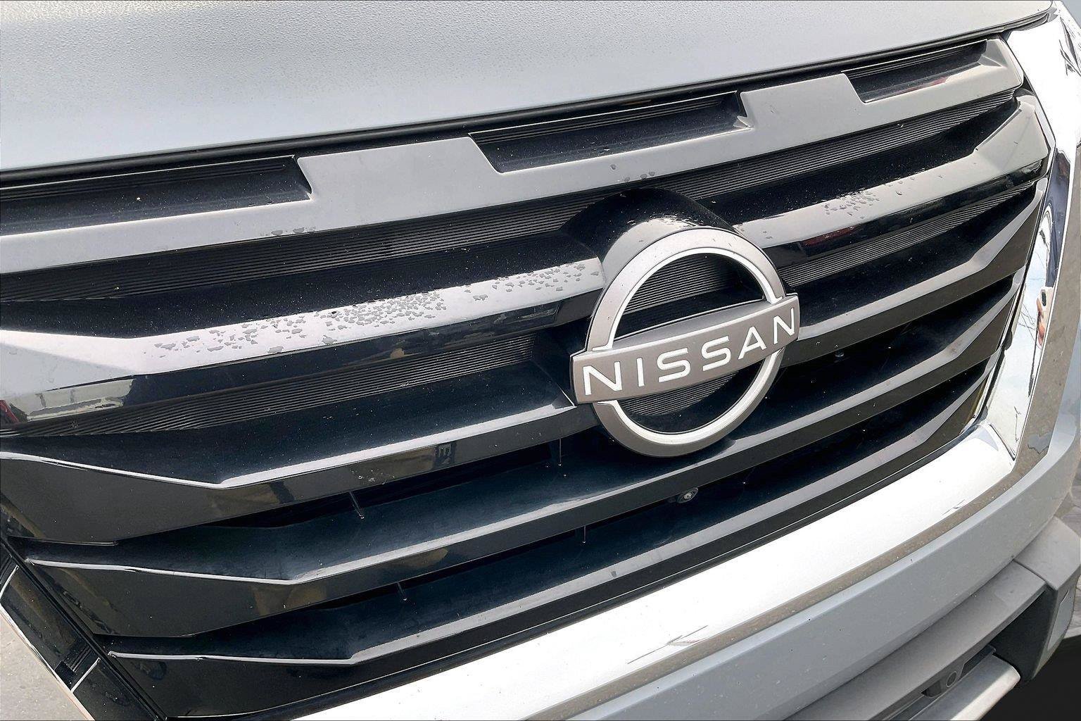 Certified 2023 Nissan Pathfinder Platinum w/ Cargo Package AWD/4WD image 29