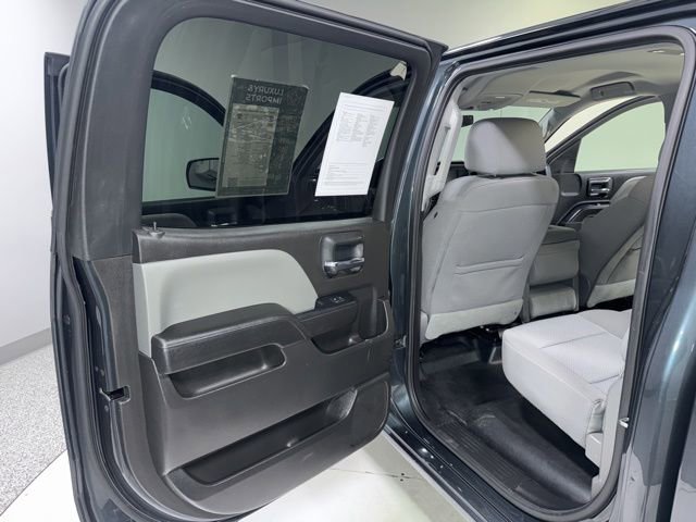 Used 2018 Chevrolet Silverado 1500 W/T AWD/4WD image 21