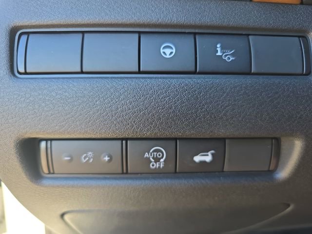 Used 2025 Nissan Rogue Platinum w/ Platinum Premium Package image 26