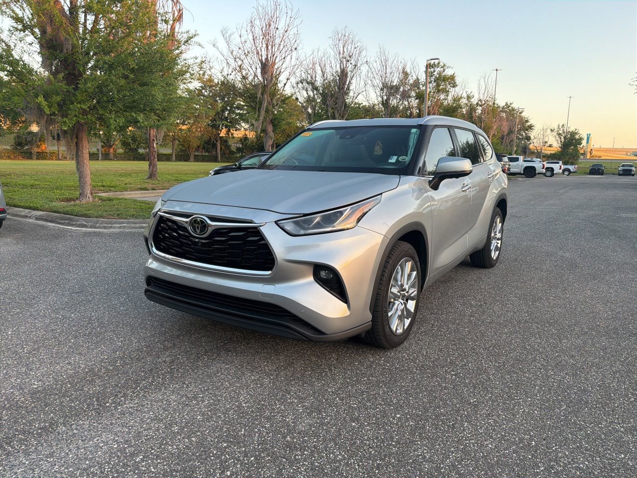 Used 2023 Toyota Highlander Limited