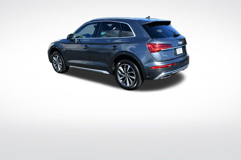 Certified 2023 Audi Q5 2.0T Premium w/ Convenience Package AWD/4WD image 3