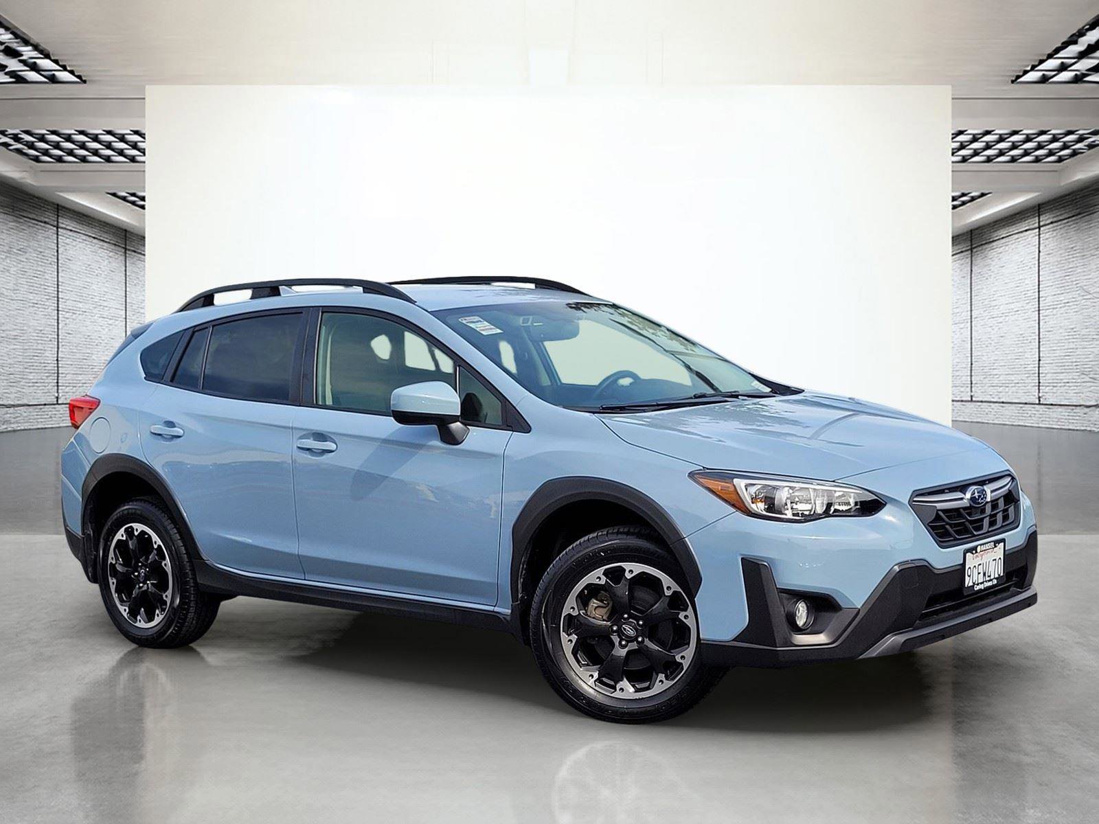 Used 2023 Subaru Crosstrek 2.0i Premium w/ Popular Package #3 AWD/4WD image 2