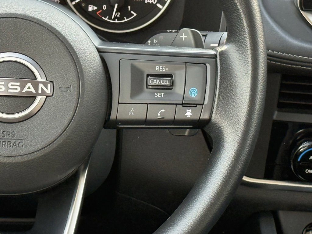Used 2024 Nissan Rogue SV image 25
