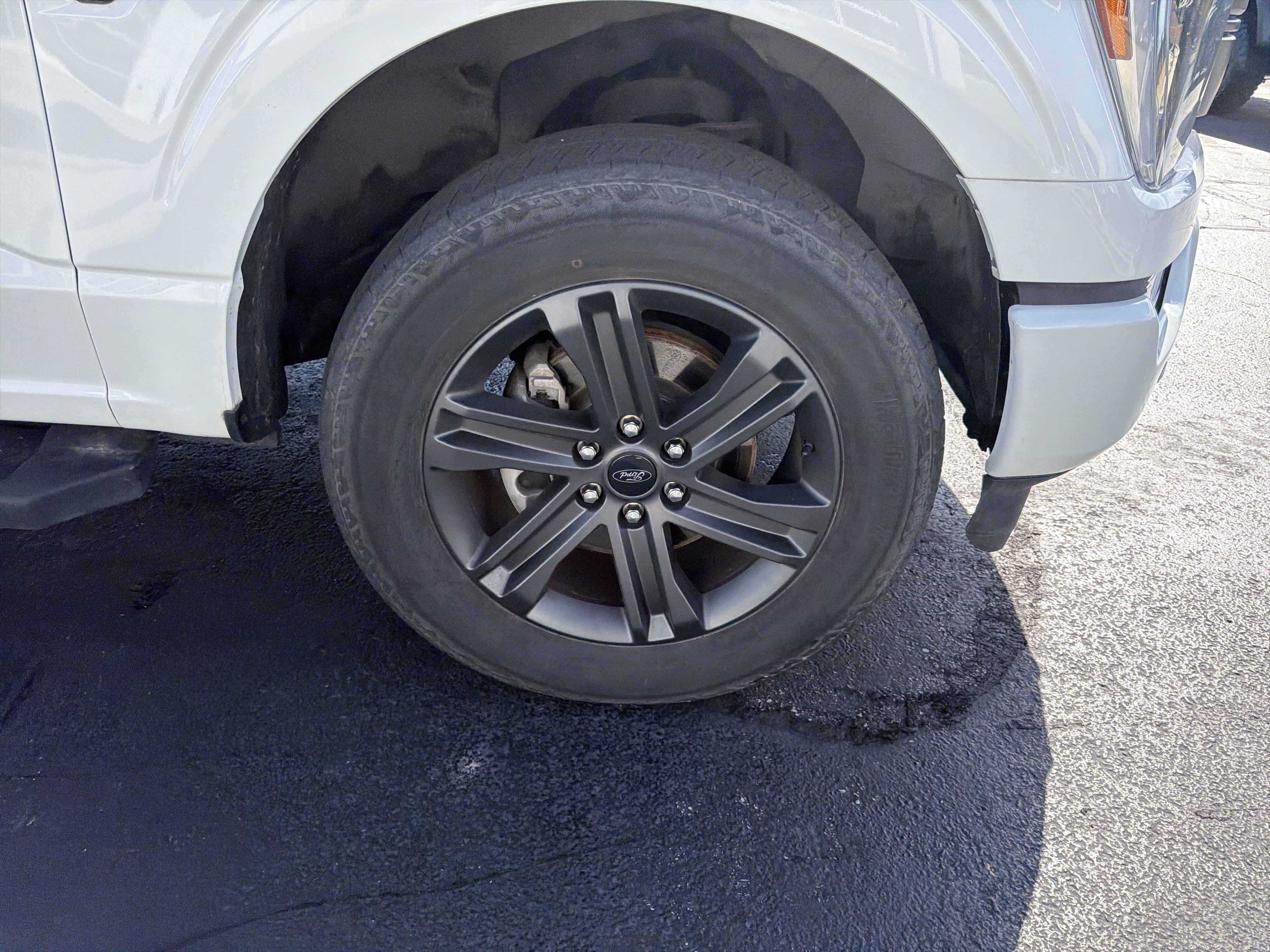 Used 2023 Ford F150 Lariat w/ Equipment Group 502A High AWD/4WD image 4