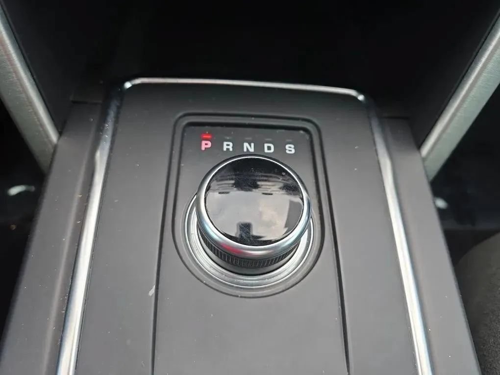 Used 2019 Land Rover Discovery Sport HSE AWD/4WD image 34