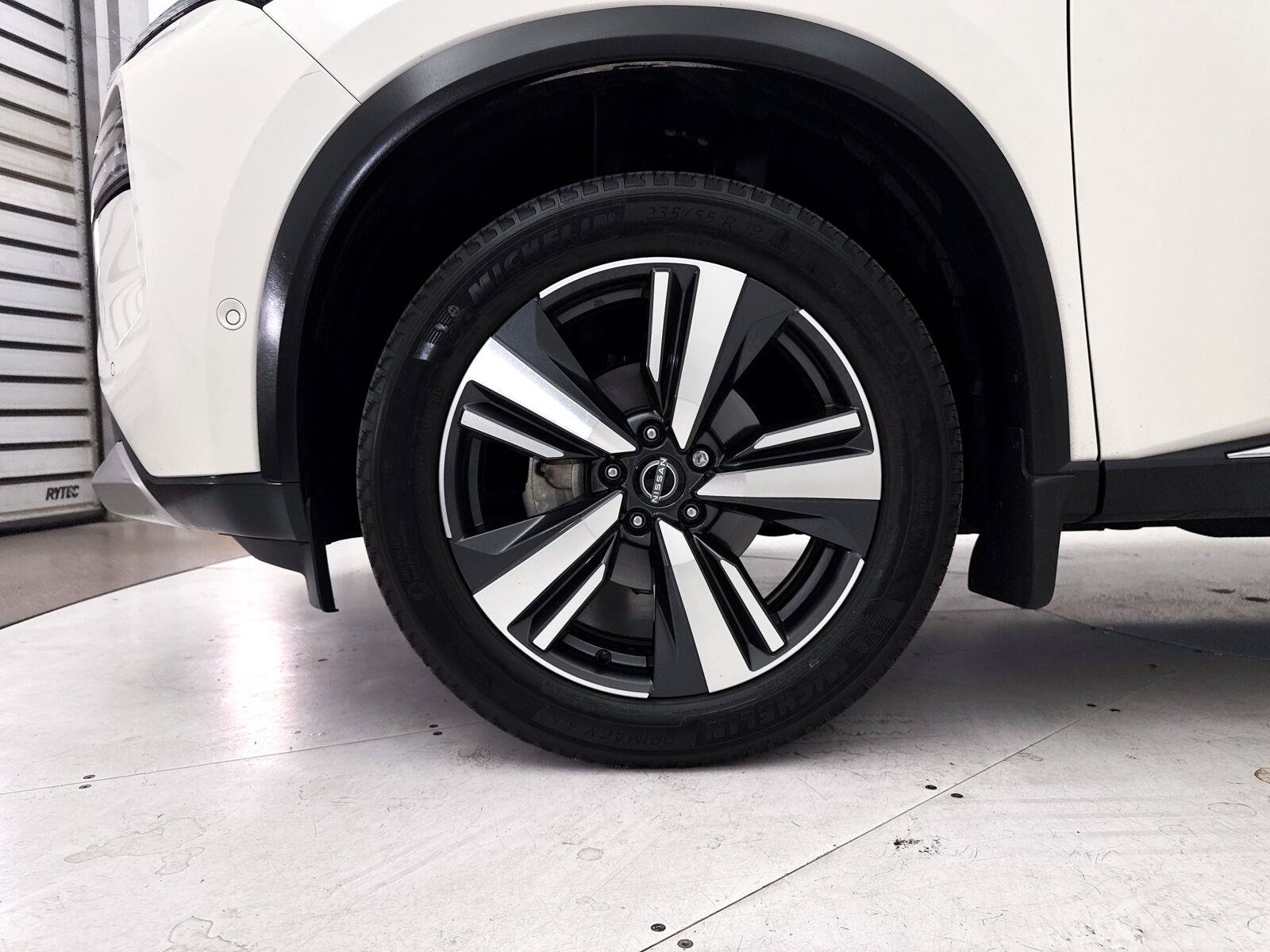 Used 2023 Nissan Rogue Platinum w/ Platinum Premium Package FWD image 15