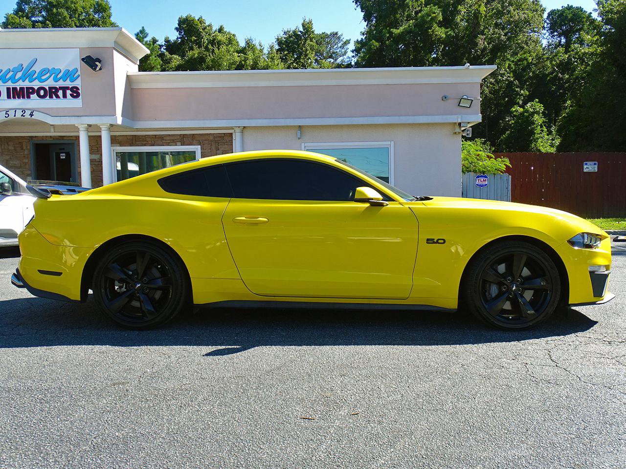 Used 2018 Ford Mustang GT Premium RWD image 9