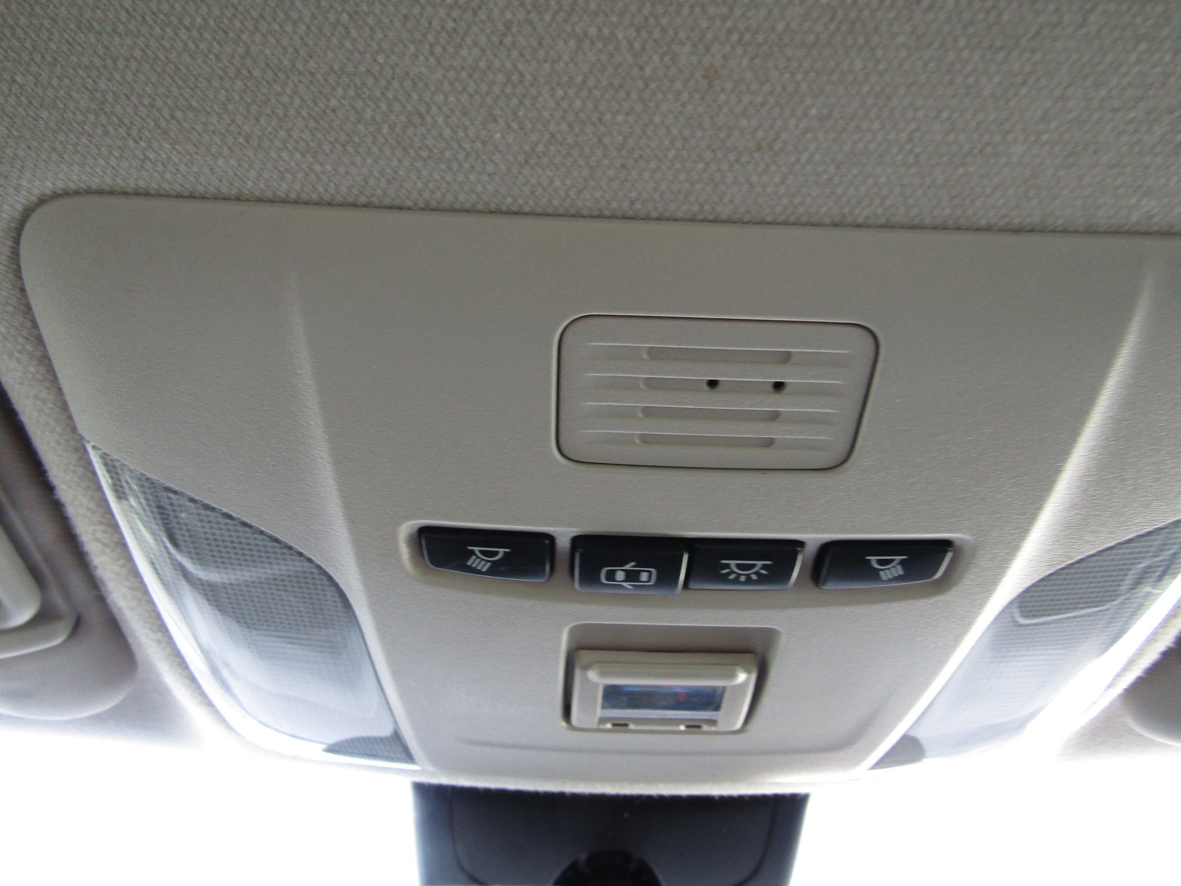 Used 2022 Toyota Corolla LE image 25