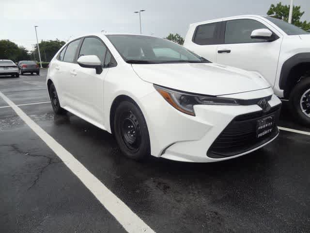 Used 2023 Toyota Corolla LE FWD image 3