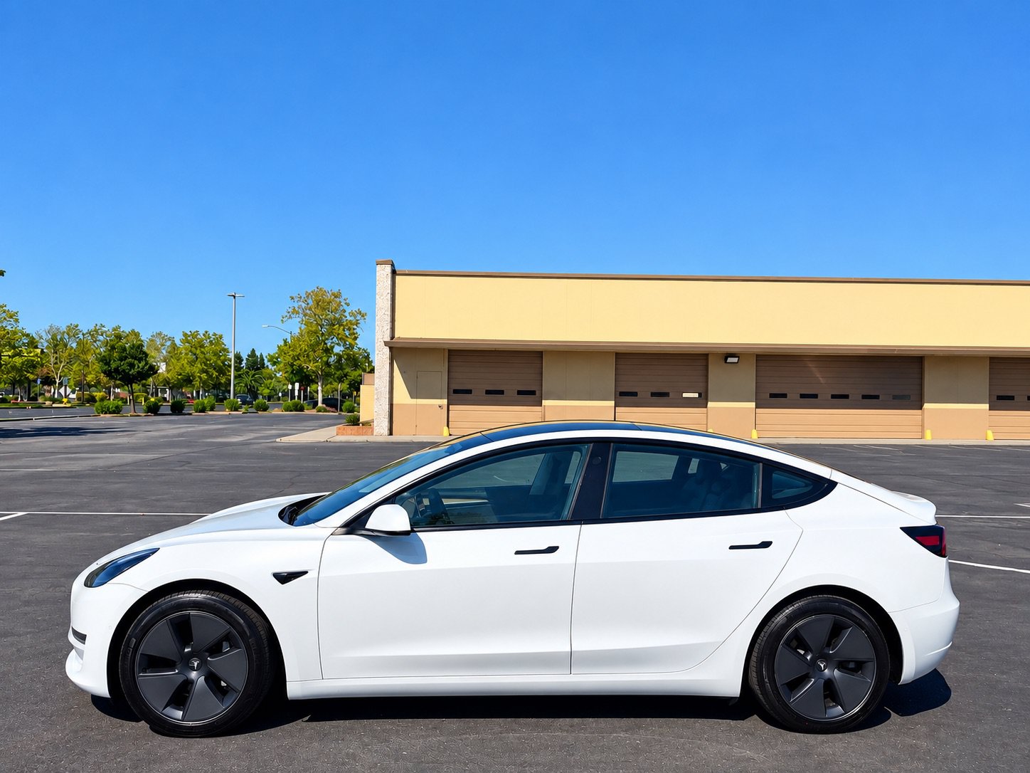 Used 2022 Tesla Model 3 RWD image 4