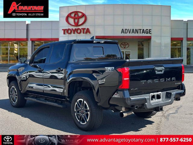 Used 2025 Toyota Tacoma TRD Sport w/ TRD Sport Upgrade Package AWD/4WD image 10