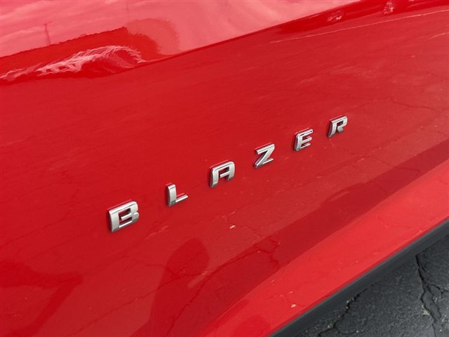 Certified 2024 Chevrolet Blazer LT w/ Convenience Package FWD image 30