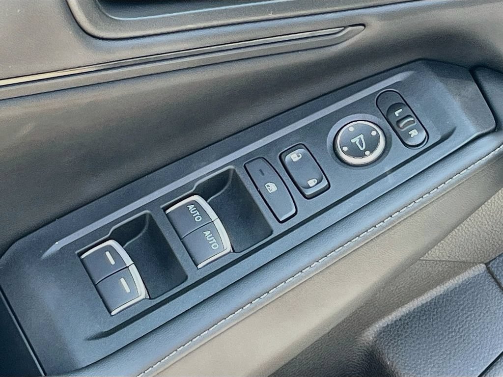 Used 2025 Honda Accord Sport image 17