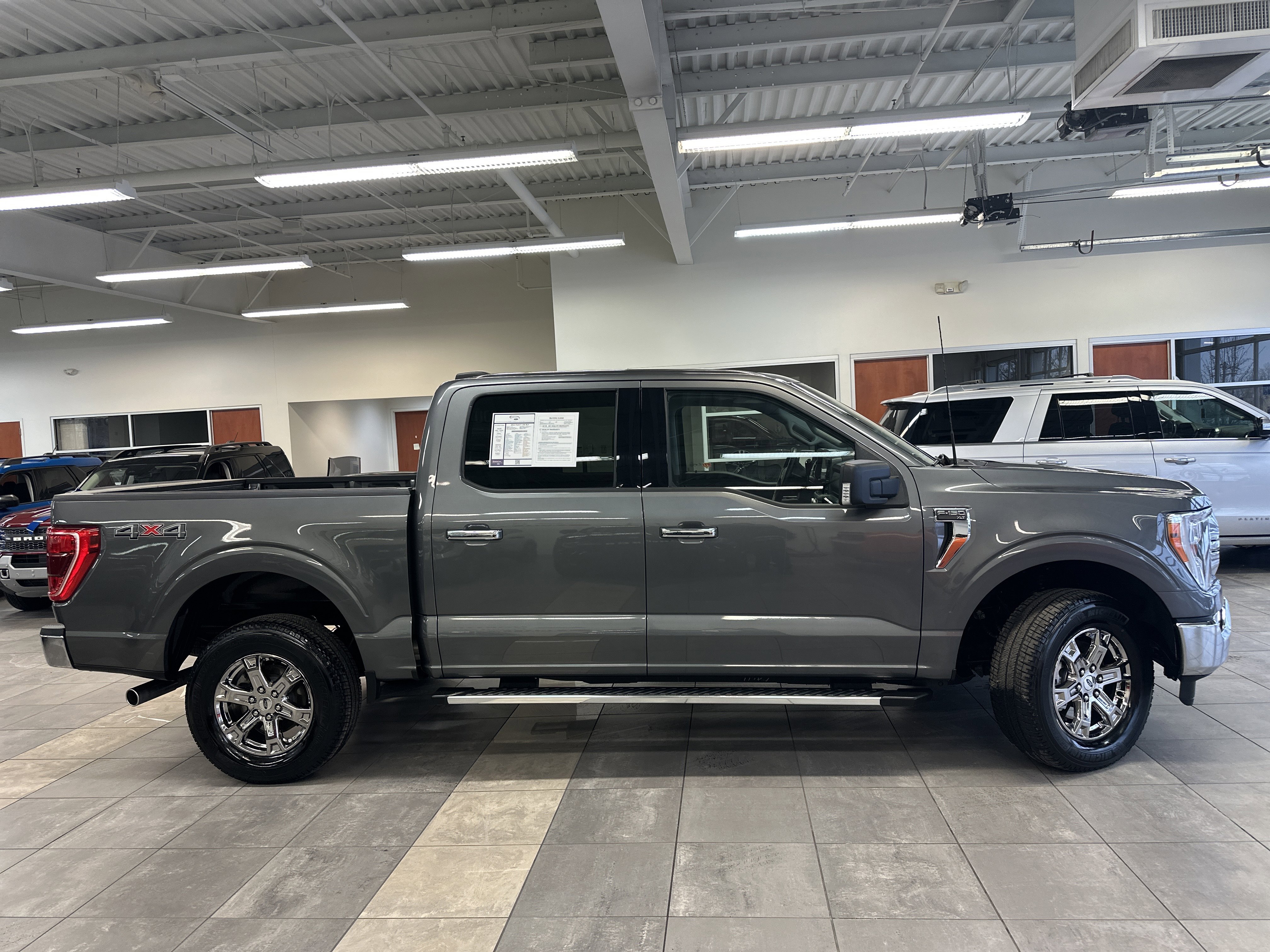 Used 2022 Ford F150 XLT w/ Equipment Group 302A High image 14