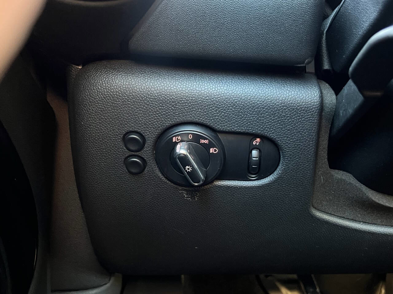 Used 2014 MINI Cooper 2-Door Hardtop image 10