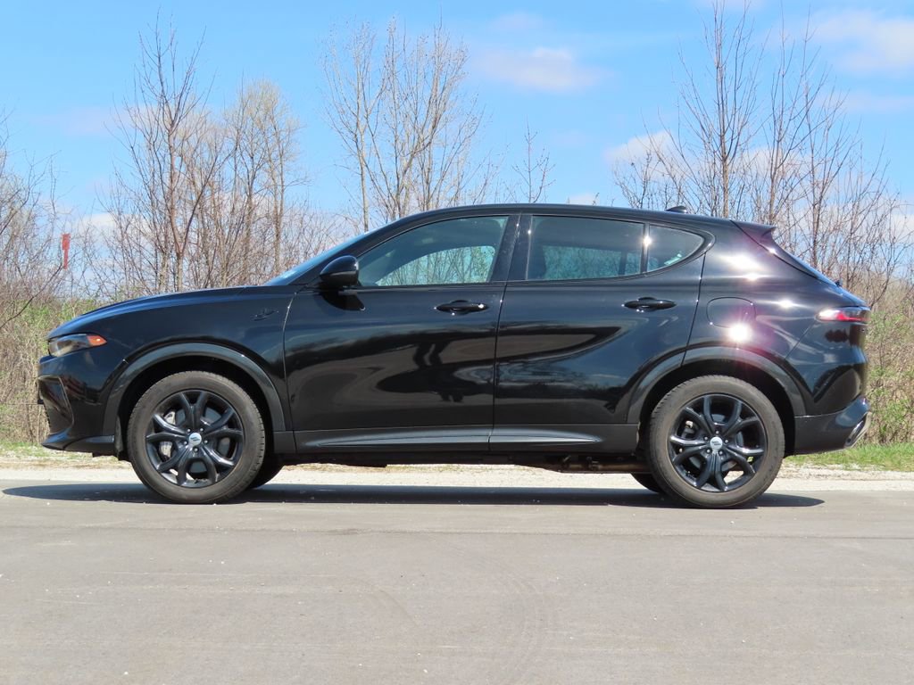 Used 2024 Dodge Hornet R/T w/ R/T Blacktop Package image 5