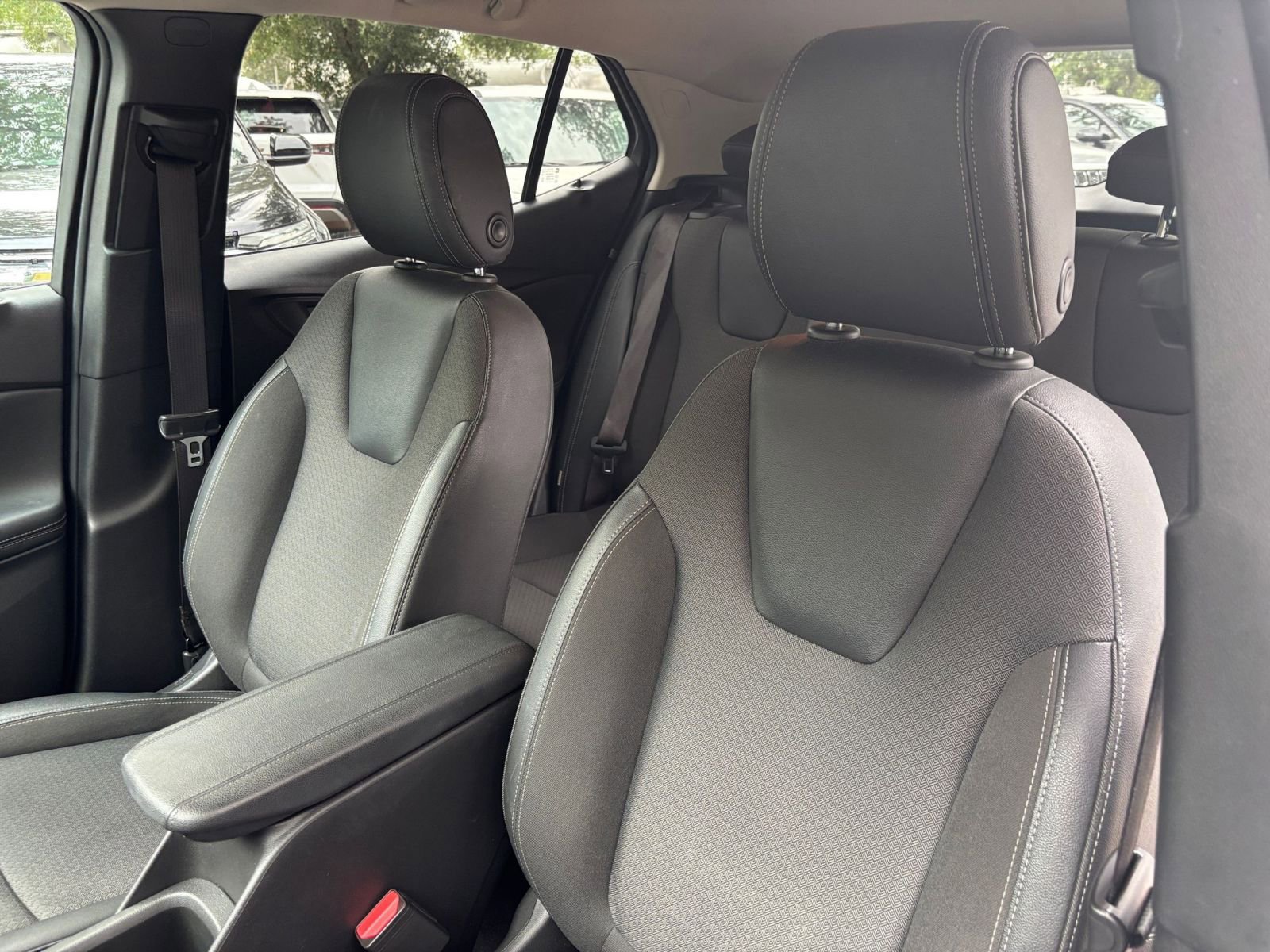 Used 2025 Buick Encore GX Preferred FWD image 35