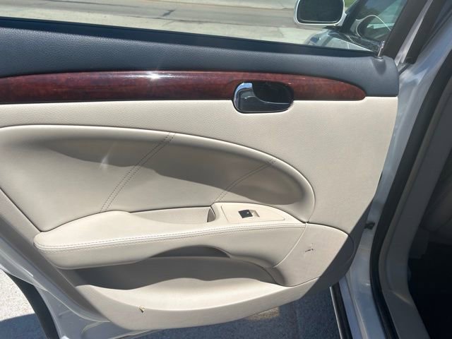 Used 2006 Buick Lucerne CXS w/ Driver Confidence Package FWD image 7