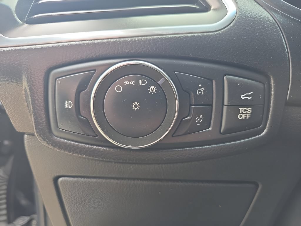 Used 2022 Ford Edge Titanium AWD/4WD image 14