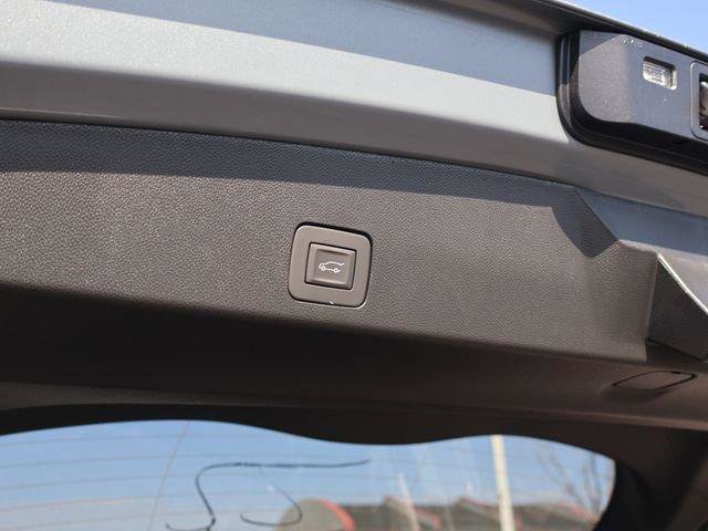 New 2026 Buick Encore GX Sport Touring image 9