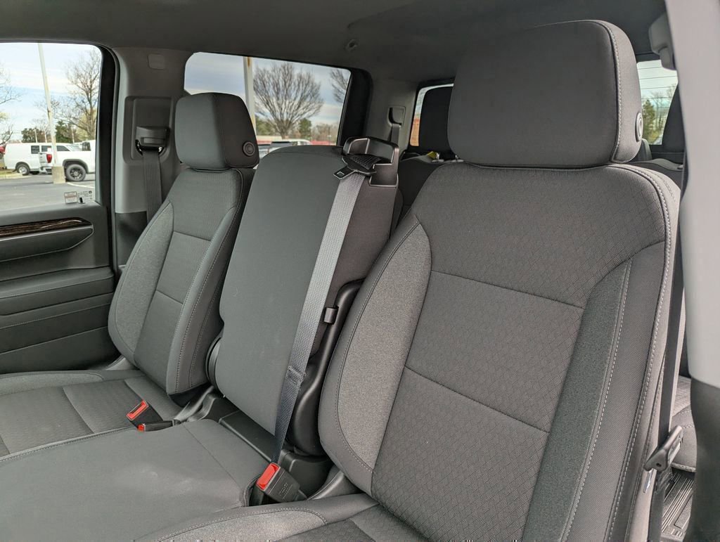 New 2026 GMC Sierra 1500 SLE w/ X31 Off-Road Package AWD/4WD image 12