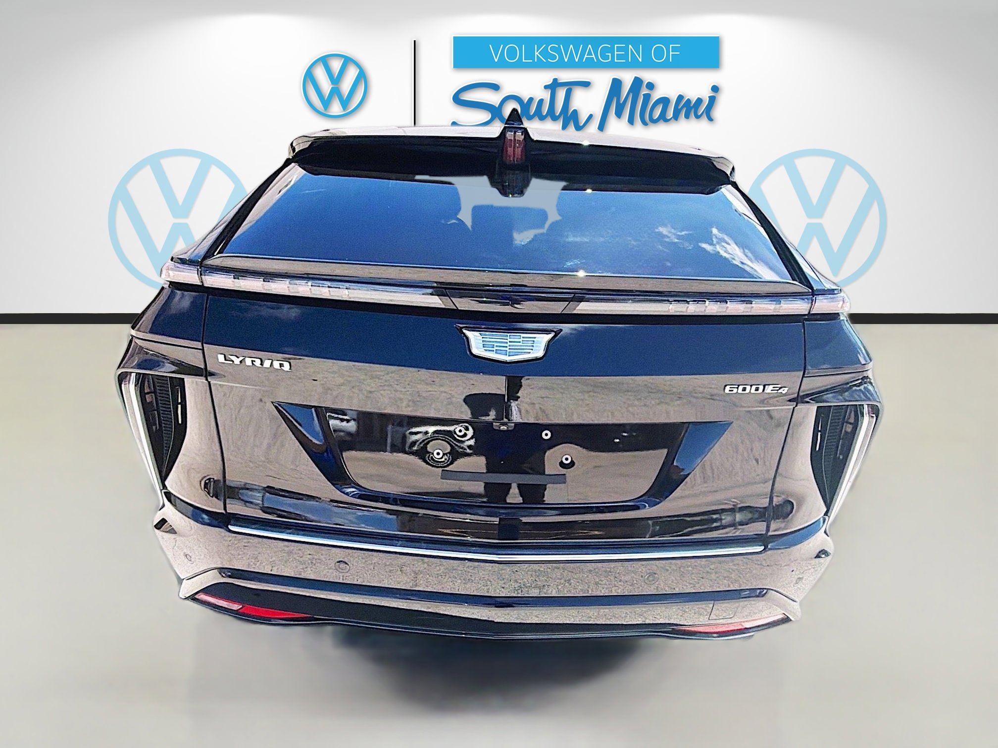 Used 2024 Cadillac Lyriq Luxury image 6