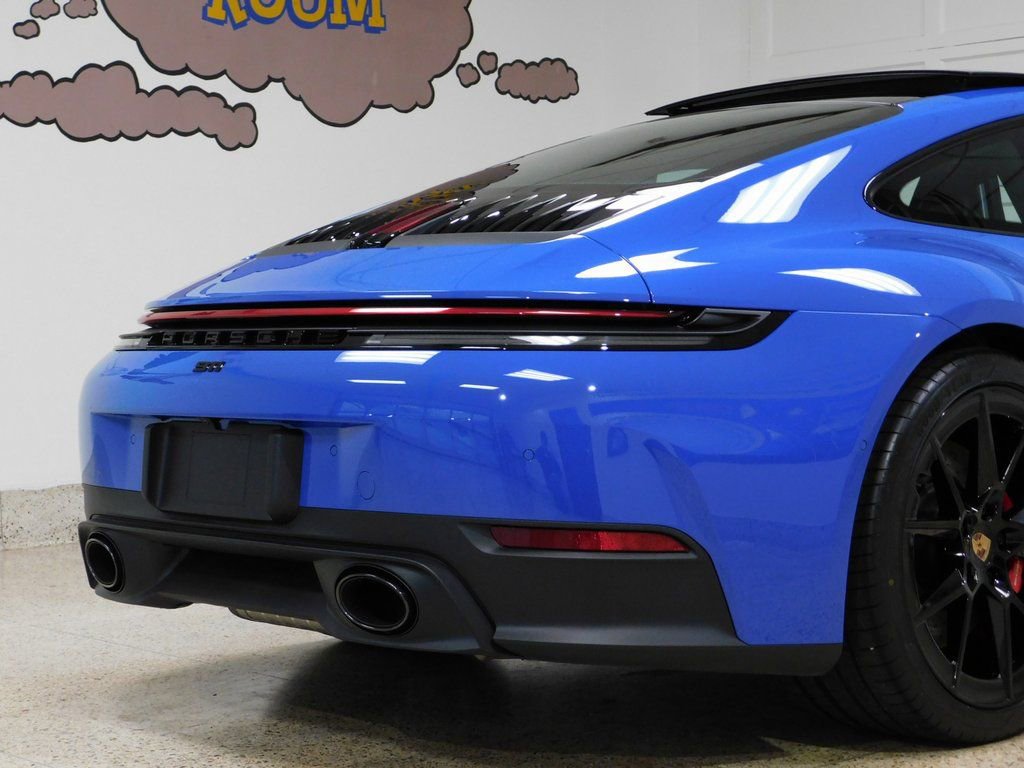 Used 2025 Porsche 911 Carrera S image 90