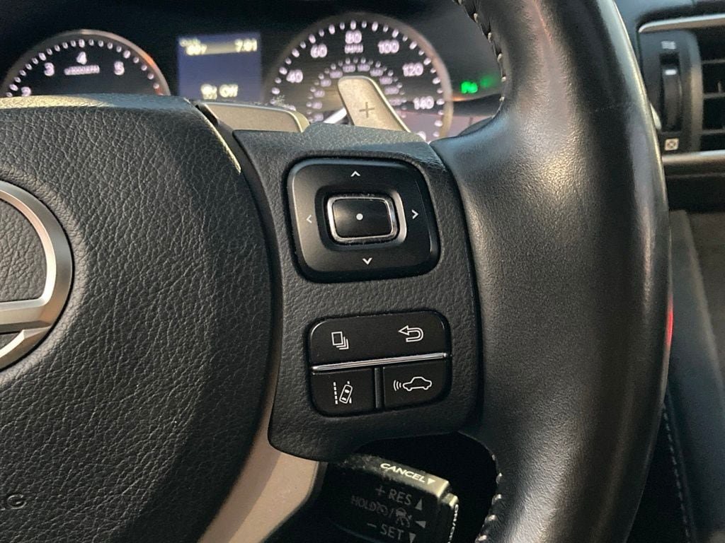 Used 2020 Lexus IS 300 w/ Premium Package RWD image 18