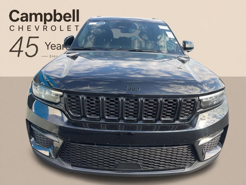 Used 2024 Jeep Grand Cherokee Altitude AWD/4WD image 17