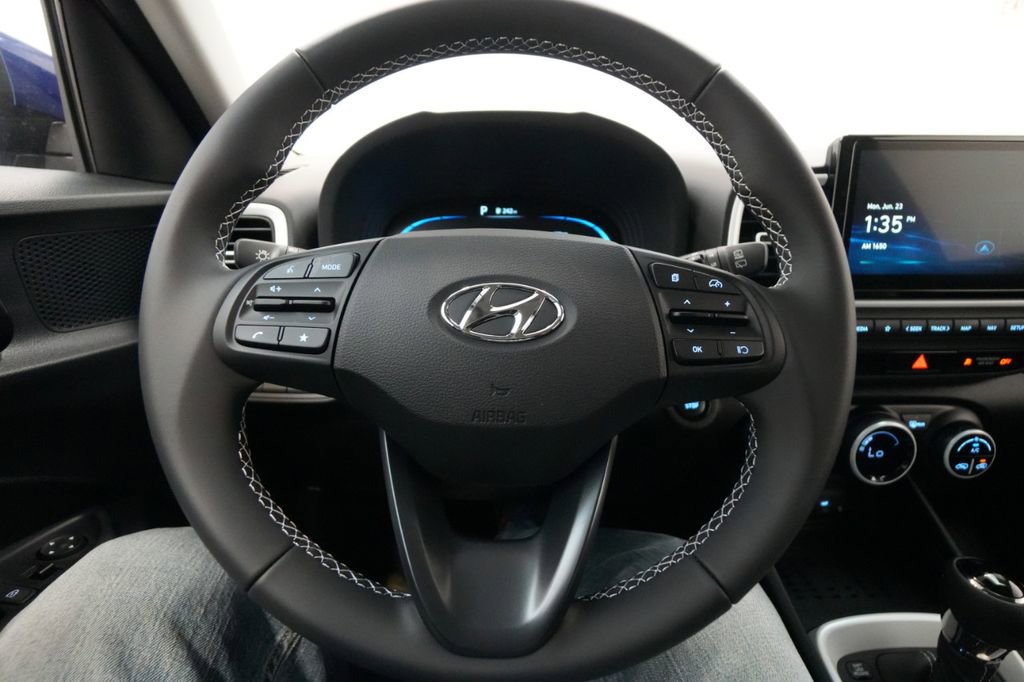 New 2025 Hyundai Venue Limited image 42