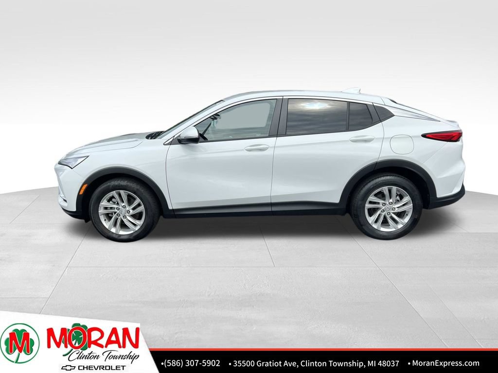 Certified 2023 Chevrolet Traverse LT FWD image 29