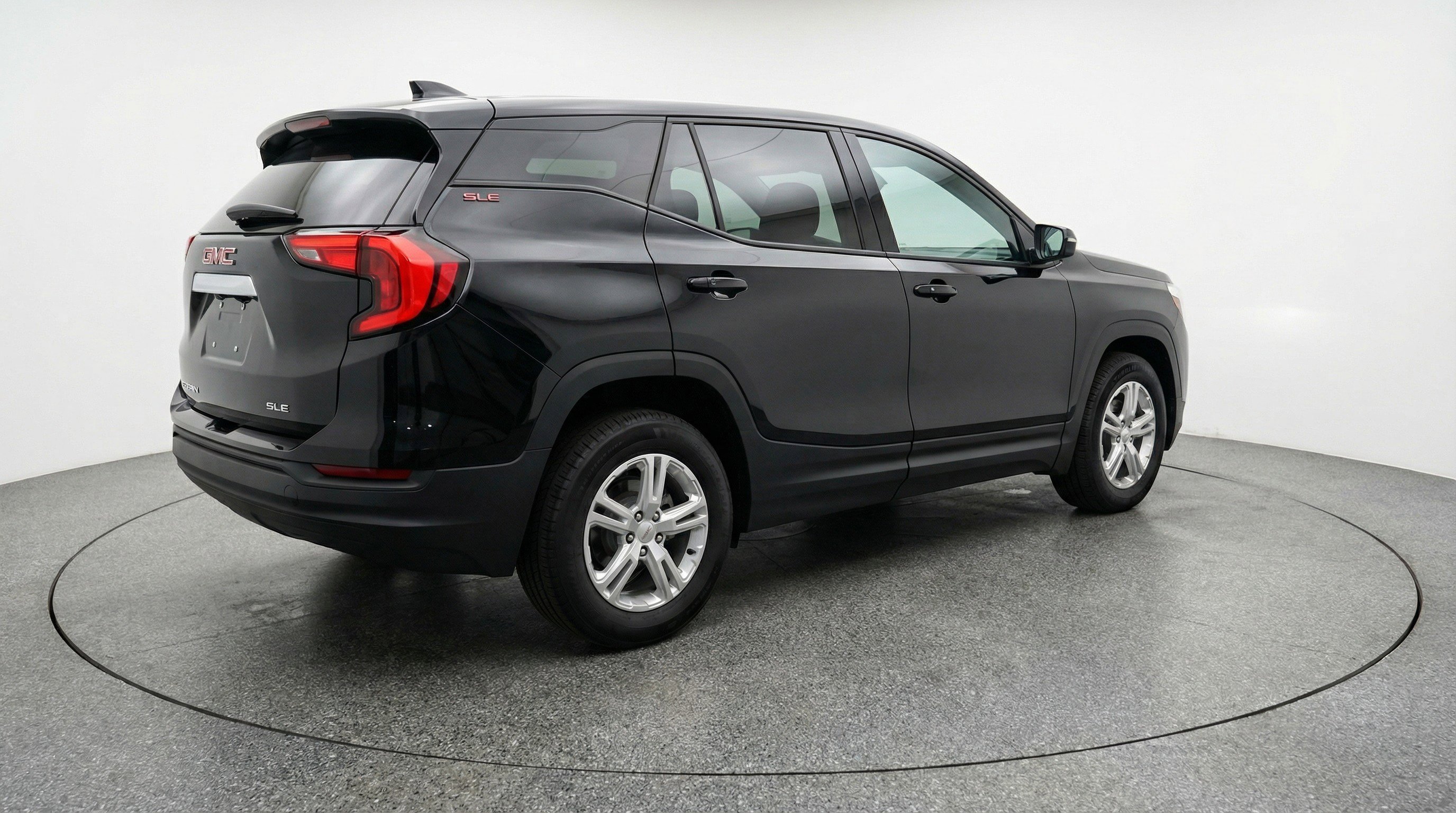 Used 2024 GMC Terrain SLE image 9