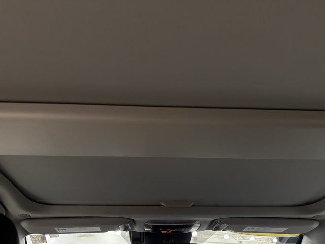 Used 2023 Toyota Prius Limited w/ Limited Premium Package FWD image 27