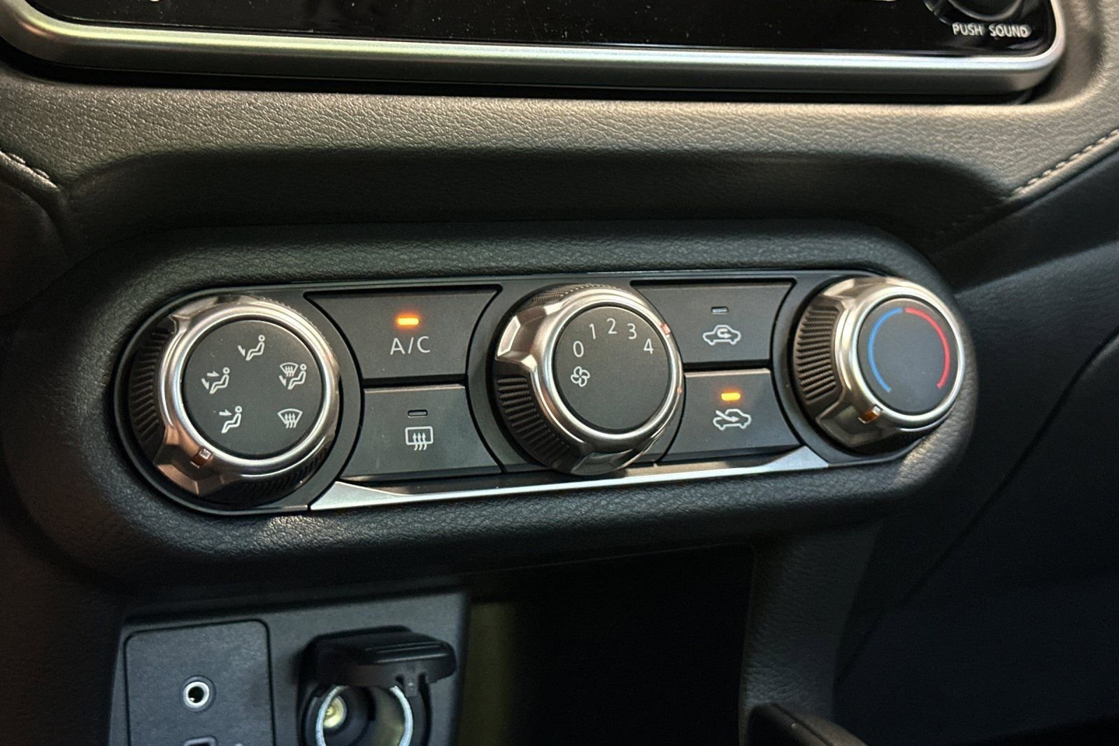 Used 2025 Nissan Versa S w/ S Plus Package image 45