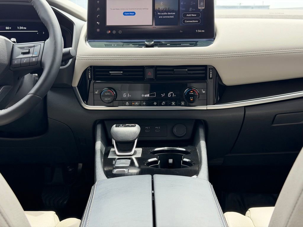 Used 2025 Nissan Rogue SL FWD image 32