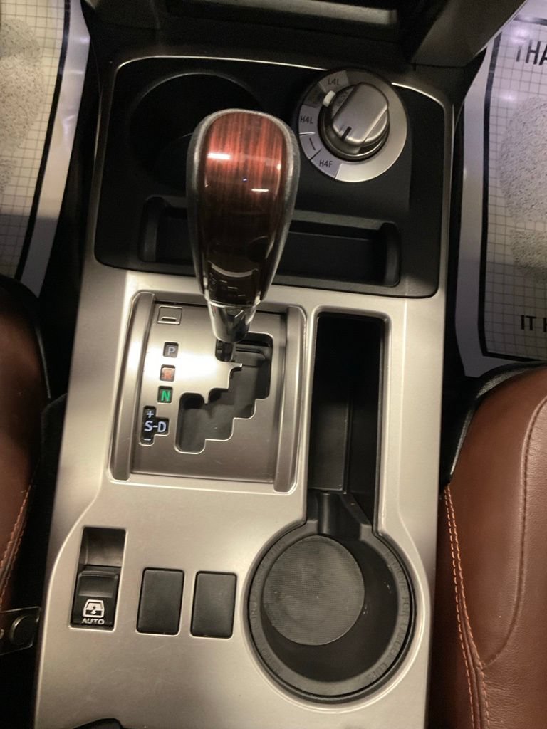 Used 2022 Toyota 4Runner Limited AWD/4WD image 23