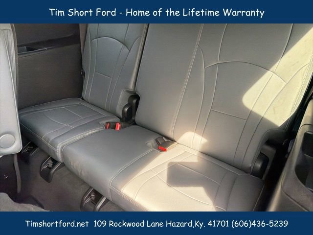 Used 2023 Buick Enclave Essence AWD/4WD image 11